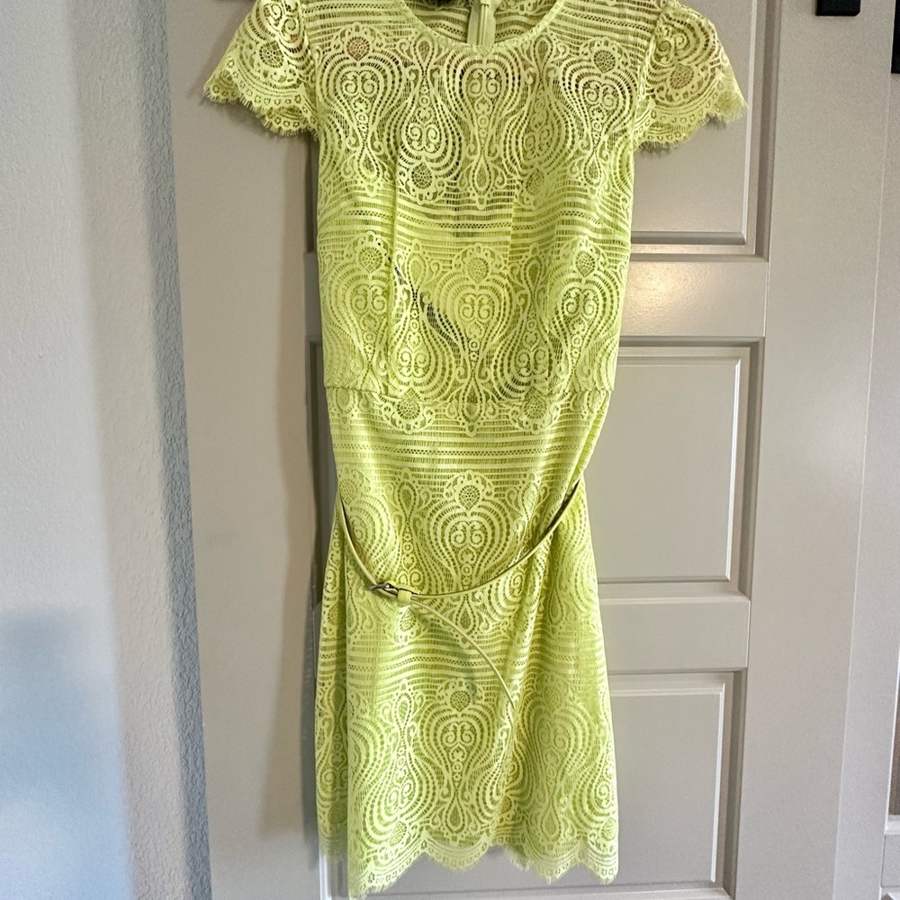 **Sold***BEBE Neón Chartreuse Lace Dress